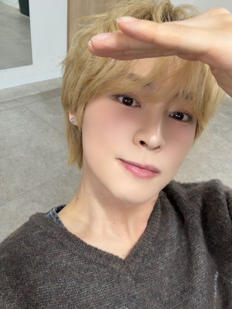 ASC2NT_OFFICIAL's tweet photo. [📷_ #가람]

오늘 하루도 수고 많았어! 
내일도 화이팅 해보자👊🏻

#어센트 #ASC2NT
#KARAM https://t.co/HEHdQYVpjN