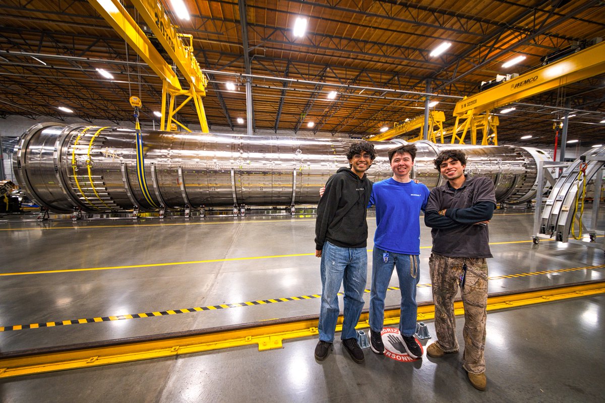 stoke_space's tweet image. This rocket is starting to look like a rocket. 👀 🚀(Or a space hot dog, depending on who you ask...) 🌭

* Thanks to the whole team (including interns!) who worked on proto-qualification for the stage 1 structure... and to the unsung hero who got an actual hot dog roller for the