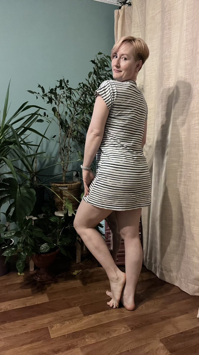 Купила монопод с пультом, давно хотела! Теперь будем дурачиться с с малой и не только!