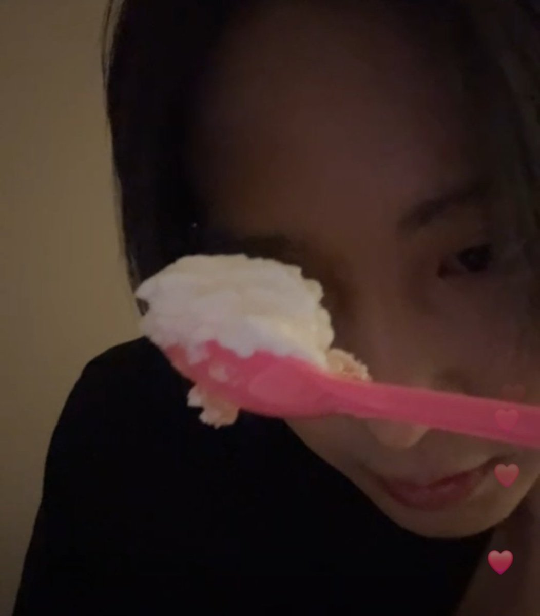 strawbewnyl's tweet photo. junil yoajung😋🫶🏻 https://t.co/A8KNmx6vFx