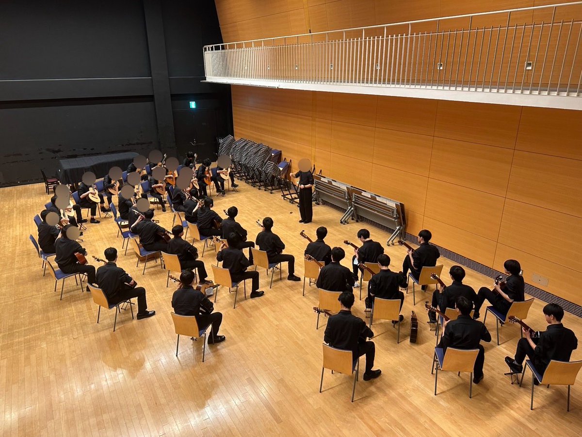 定期演奏会まであと24日！

本日は、総文祭の直前の練習の様子です！

また、明日には新入生向けに、新入生歓迎会で2曲披露させていただきます！ぜひお楽しみください！