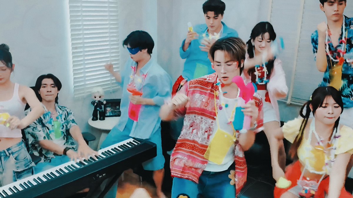 𝘭𝘢𝘶𝘳𝘪𝘴𝘢 ִֶָ tweet media