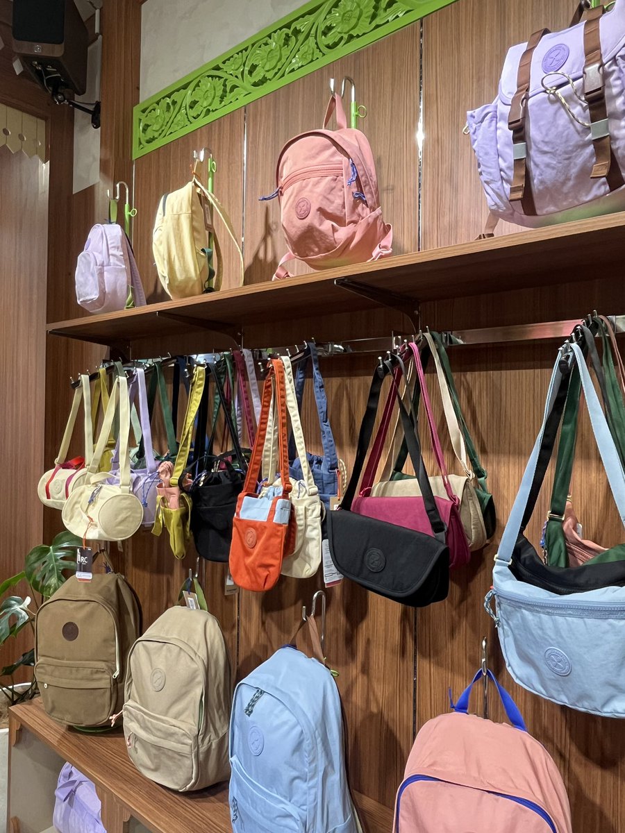 linskinjournal's tweet photo. jujur NGGAK NYESEL SAMA SEKALI beli backpack exsport ini 3 tahun lalu…… udah dibawa kemana-mana kepanasan keujanan, AWEEET🌟

mana sekarang mereka rebranding store yg di Jogja gemes banget… one of my best purchase☝️🙂‍↔️ https://t.co/0YFHMeR39h