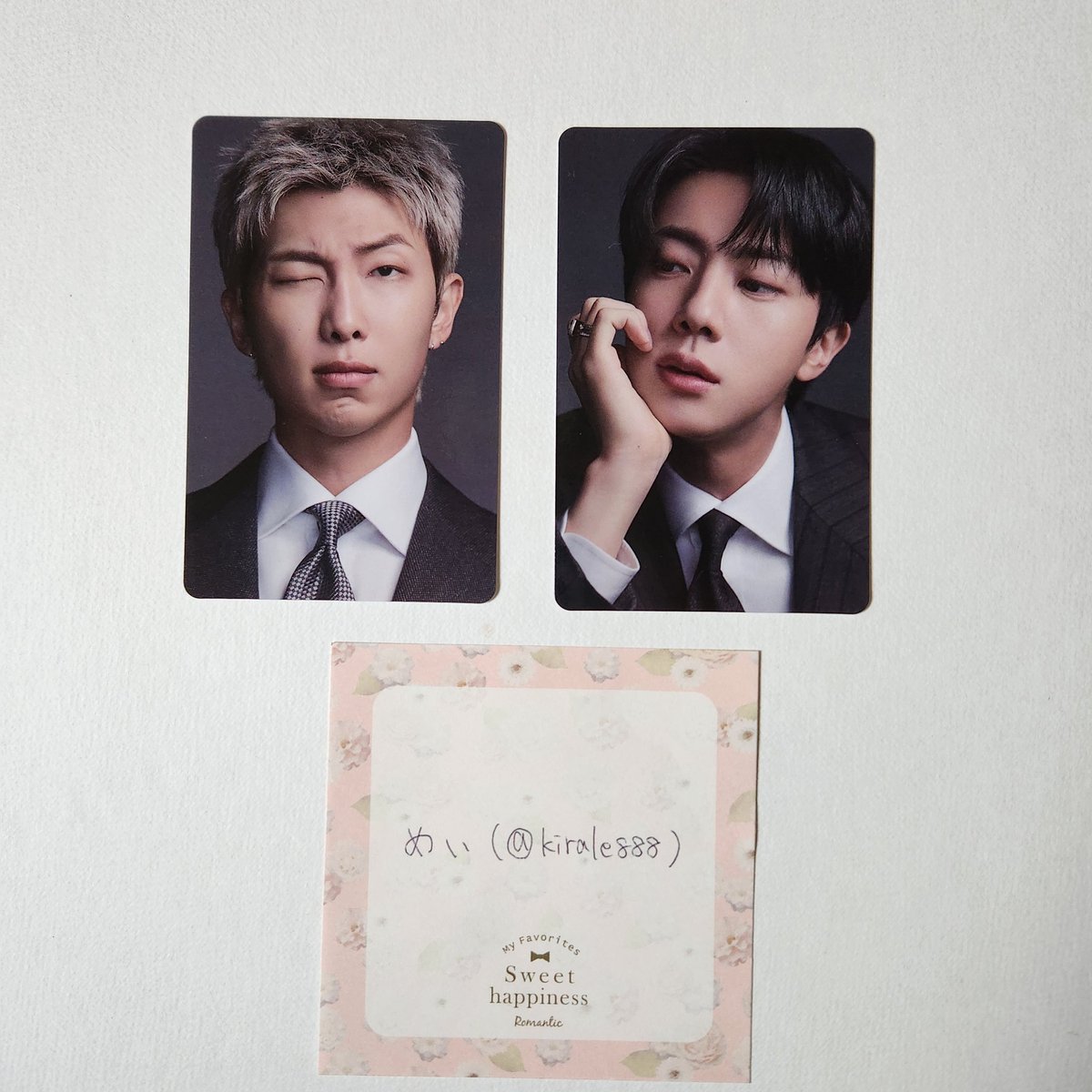 kirale888's tweet photo. BTS ARIRANG アリラン ランダム トレカ ラキドロ ユニバ UMS

【譲】ナム ジン

【求】同異種  ジミン テテ テヒョン
　　　画像②③

ジンくんはテヒョンとの交換優先です。

郵送での交換希望です。
お気軽にお声掛けください。

#BTS交換 https://t.co/NCj3HAJGyR