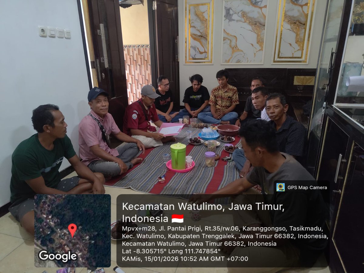 yogaedwi1's tweet photo. late post kegiatan hari Kamis 15/01/ 2026 di KUB Nelayan Nusantara Jaya dalam rangka pembinaan kelompok dengan menyampaikan materi CPIB Kapal, pentingnya penanganan ikan yang baik di atas kapal untuk mempertahankan kualitas ikan sebelum dipasarkan
📷 https://t.co/uY1tUa4kvy