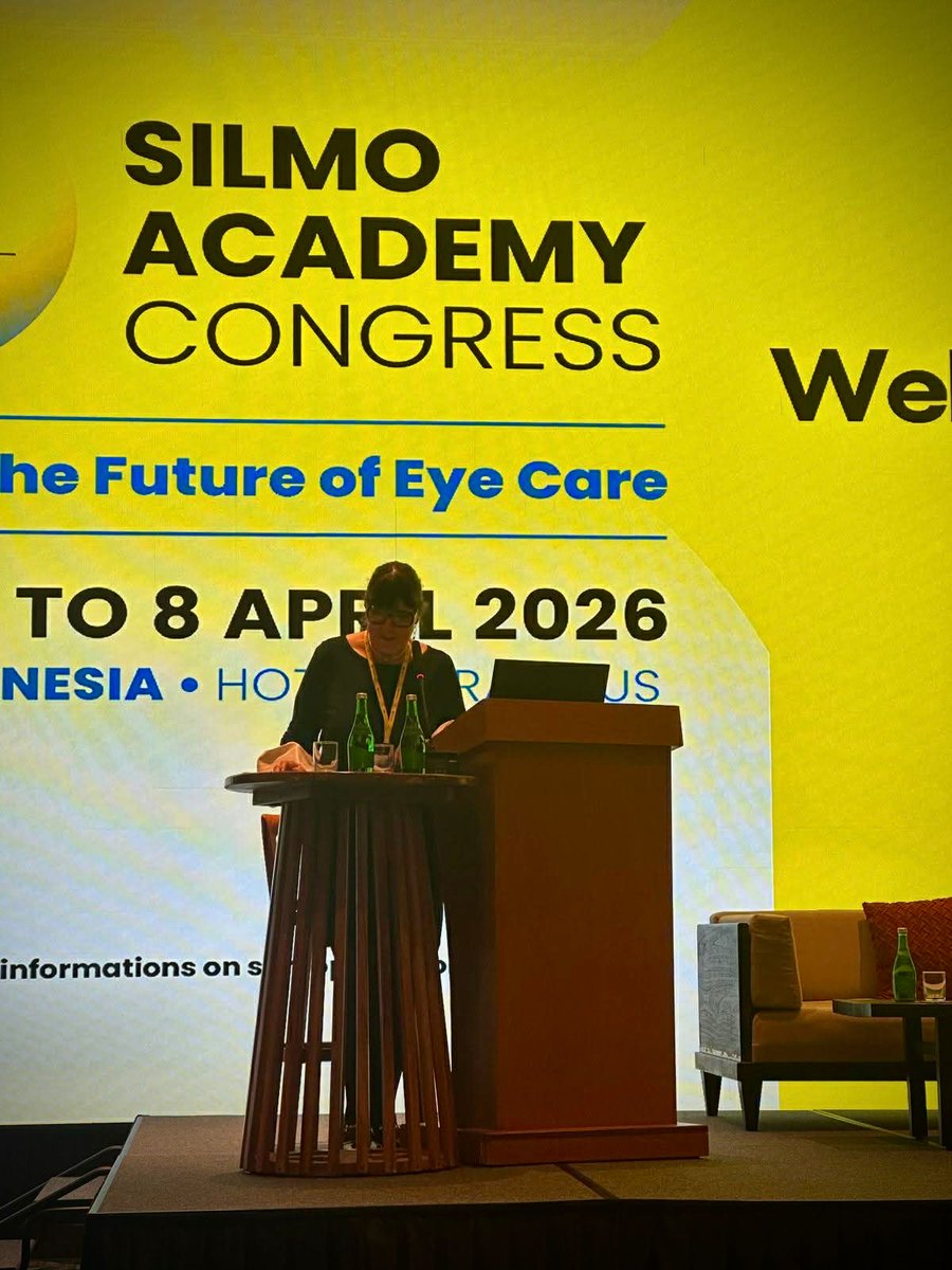 silmoparis's tweet photo. For three days, the #SILMO Academy Congress in Bali brought together experts for top-level talks, knowledge sharing and peer exchanges — all in an exceptional setting. An enriching experience at the crossroads of knowledge, inspiration &amp; connections. 💛👓 #SILMOAcademy https://t.co/abFF2B4Gd8
