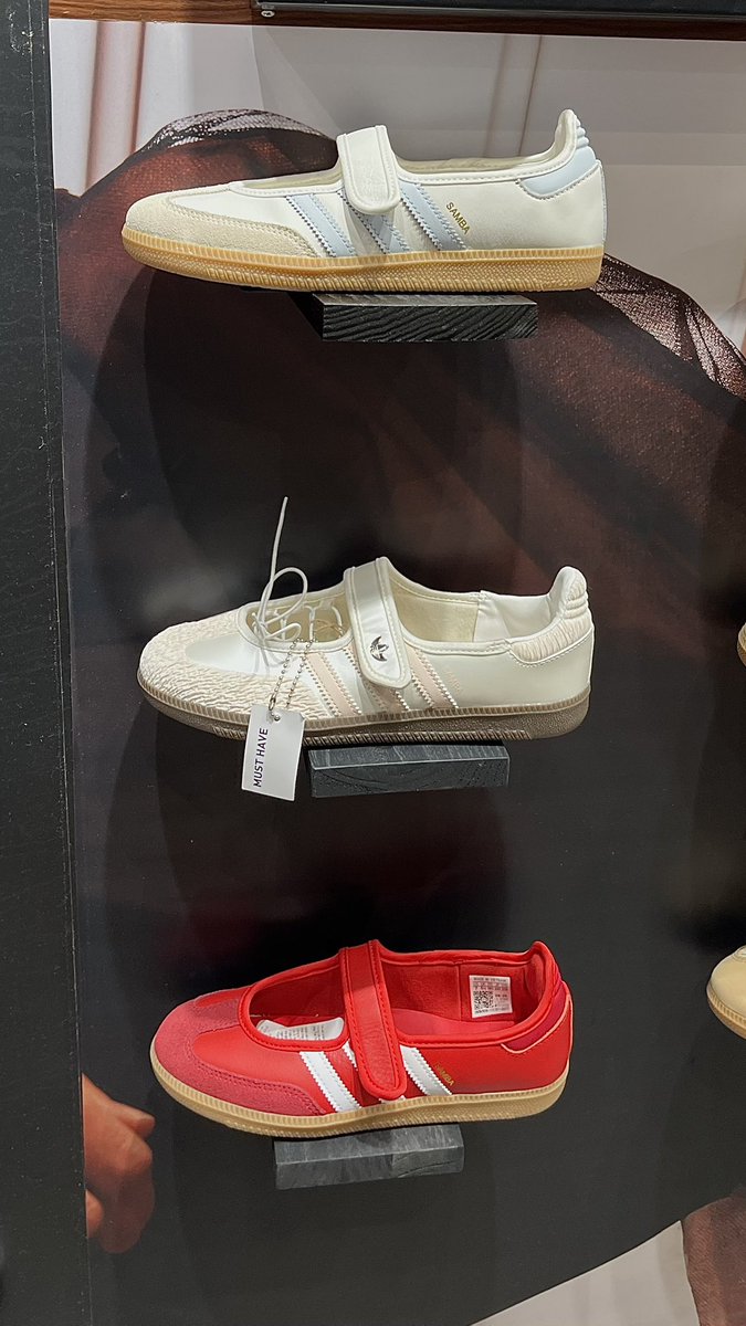 naledii_m tweet media