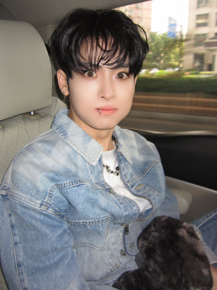 𝐑𝐢𝐤𝐢𝐦𝐚𝐫𝐮 𝐓𝐡𝐚𝐢𝐥𝐚𝐧𝐝 tweet media