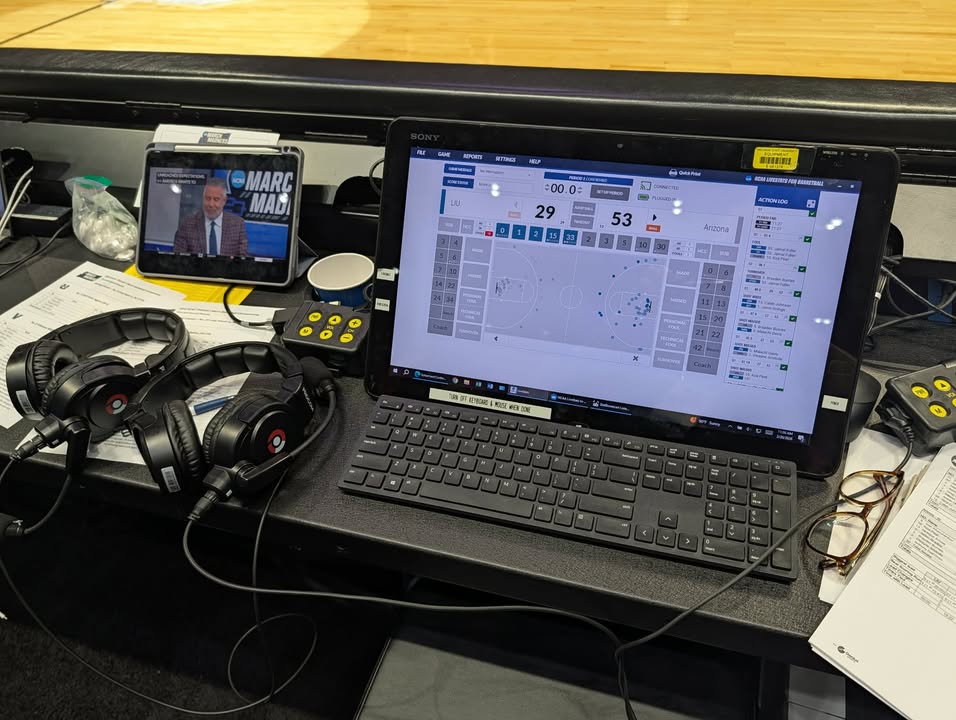 ProComHeadsets's tweet photo. In case you missed it 👀

ProCom headsets spotted at March Madness in San Diego.

From the sidelines to the scorer’s table, communication stays crystal clear when it matters most.

📸: Scott Horvath | SDSU Assistant Athletic Director of Information Technology https://t.co/hz4kUPJ5k4