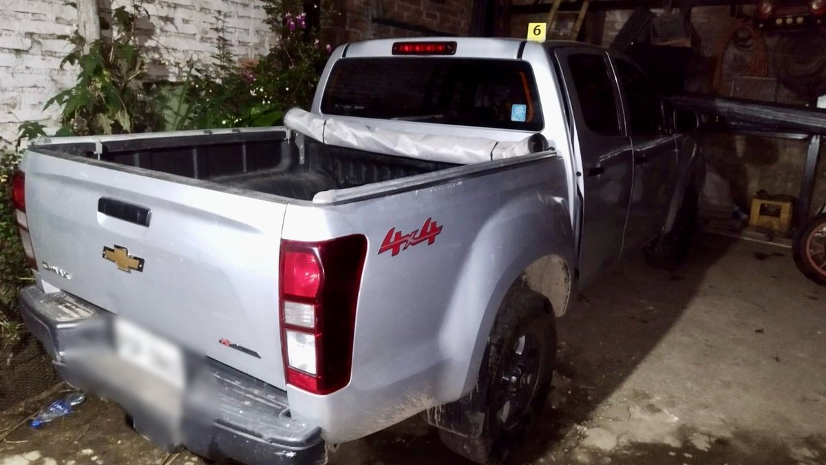 radio_pichincha's tweet image. 🛑#Atención | #Fiscalía ejecutó, junto con @PoliciaEcuador, tres allanamientos en inmuebles de #Tulcán y #JulioAndrade, en el marco de una investigación por presunta delincuencia organizada con fines de tráfico de drogas. Como resultado del operativo, se recuperó un vehículo