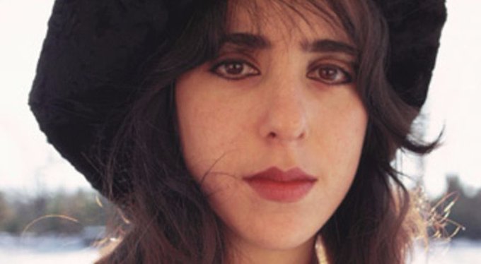 60sPsychJukebox's tweet photo. April 8th 1997, Remembering singer-songwriter Laura Nyro she died of ovarian cancer. Her style was a hybrid of Brill Building-style NY pop, jazz, rhythm & blues, show tunes, rock, and soul.
Essential Laura Nyro Songs
Stoned Soul Picnic: A soulful tune with multi-tracked vocals that define her gentle, melodic side.
And When I Die: A signature tune often recognized as one of her best compositions.
Wedding Bell Blues: A quintessential, popular song in her repertoire.
Eli's Comin': A theatrical, intense track from her defining album Eli and the Thirteenth Confession.
New York Tendaberry: A powerful, intimate tribute to her home city with a dark, piano-driven sound.
When I Was a Freeport and You Were the Main Drag: An easygoing, acclaimed song from Christmas and the Beads of Sweat.
Stoney End: A well-regarded, emotional ballad.
Save the Country: A frequently cited, politically resonant song.
Sweet Blindness: A joyful, uptempo track featuring complex, multi-tracked vocal work.
Mercy on Broadway: A striking and heartfelt song from New York Tendaberry.