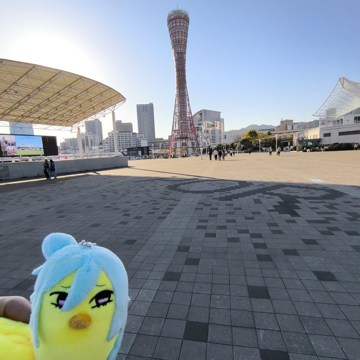 yupochan's tweet photo. 今年入ってイロイロあった3ヶ月でしたが無事にドラマティカ観劇。センブロ2列目。内容も私は今までのティカで一番好きだった💕お見送り会でも安井さんがバイバイしてくださって本当にありがとうございました。元気でた😭 https://t.co/BbDxUgr5Tg