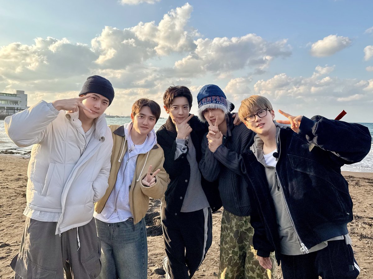 EXO-L INTL tweet media