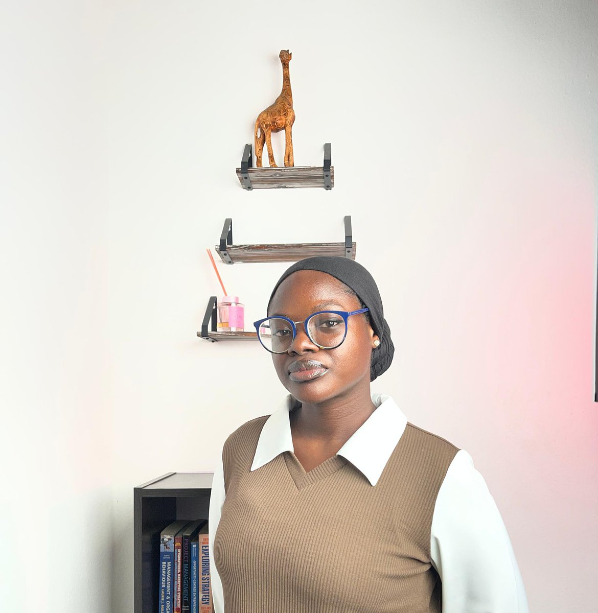 Amina🦋 is #justagirl tweet media