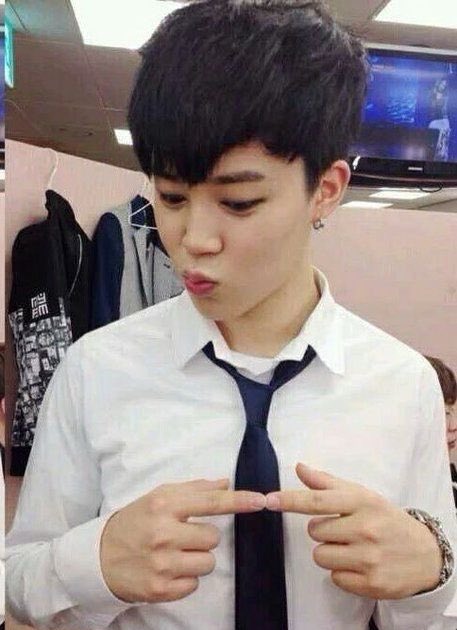 risa IS SEEING BTS tweet media