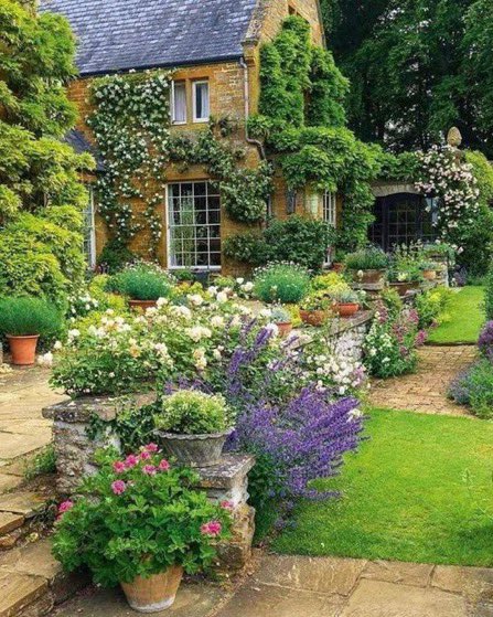 thegardenvsw's tweet image. It is an art which may be acquired with practice and that is why I want to urge everyone to take advantage of the opportunity offered to visit the hundreds of private #gardens now open to the public. #gardening