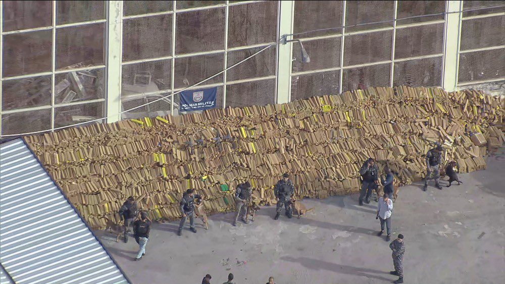 BAÚ DO RIO OFC tweet media