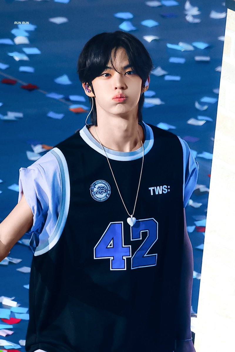 𝙍𝙐𝙉 𝙍𝙐𝙉 tweet media