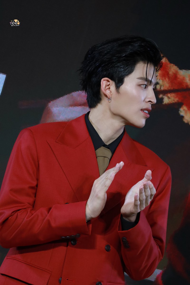 ⟡อจ ·͜·♡ tweet media