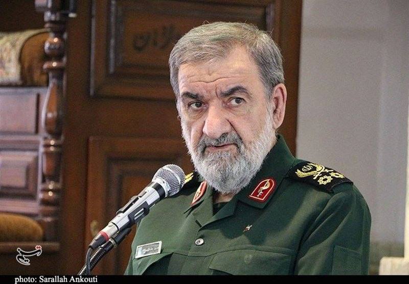 إيران: رضائي: يجب توجيه ضربة قوية وحاسمة لمنع عدوان الكيان على لبنان 

#لبنان