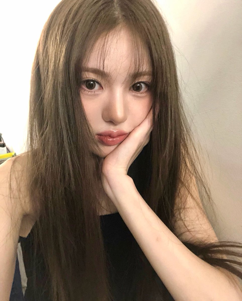 설 tweet media
