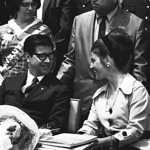 Hoy estuviese de cumpleaños MANUEL COLOM ARGUETA, el único y último verdadero ALCALDE de la ciudad de Guatemala. 
Grande Meme, felicidades digno servidor público.