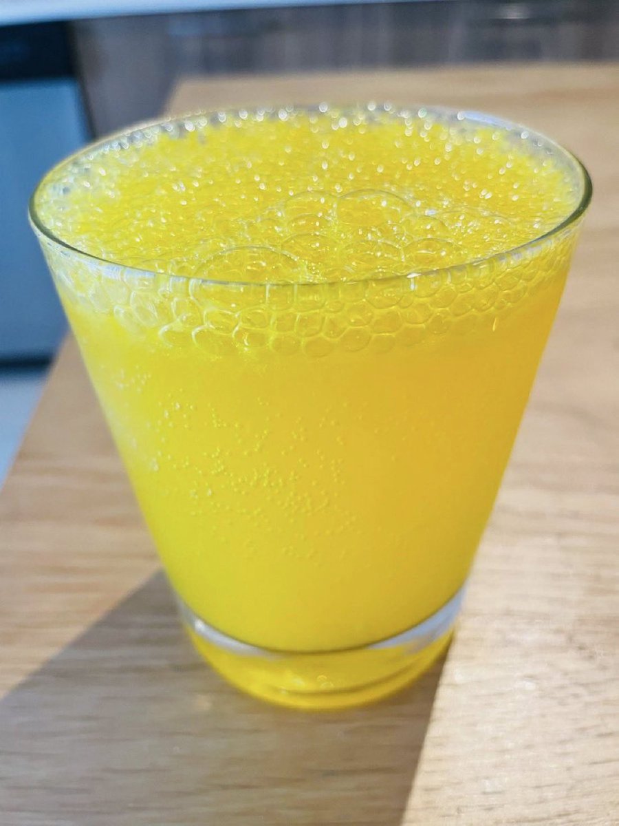 coookwithchris's tweet image. Post sauna mineral replenishment

Freshly squeezed OJ, gerolsteiner water and a pinch of @VeraSaltCo