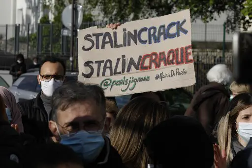 💉  "Nous sommes abandonnés" : les riverains excédés par les ravages du crack à Paris

➡️ En savoir plus : 

sudradio.fr/sud-radio/nous…