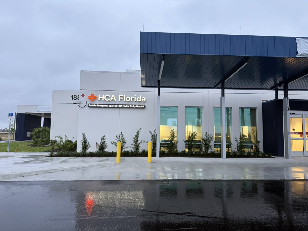 medfleetamb's tweet photo. 🚑🎉 Now Open: HCA Sunlake Emergency Room! 🎉🚑

MedFleet Ambulance is proud to share that the HCA Sunlake Standalone Emergency Room, in Pasco County is officially open and serving the community!

#MedFleetAmbulance #ProudPartner #HCAFlorida #EMS #CommunityFirst 🚑 https://t.co/gZ3LHEbNM6