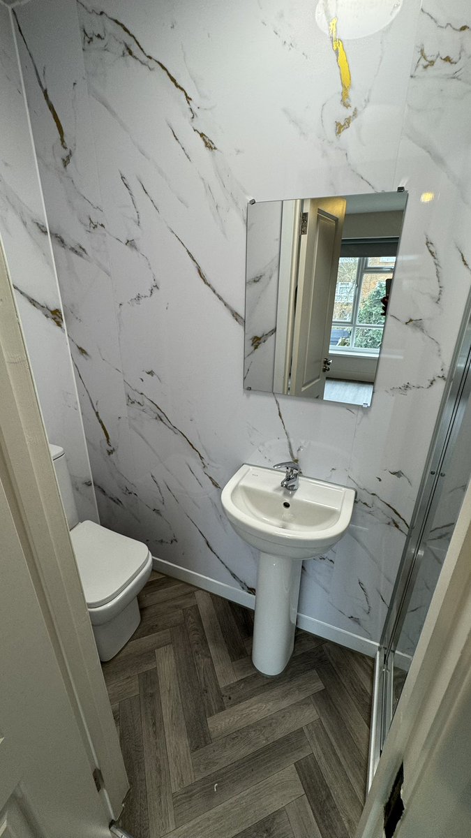 LmestatesLondon's tweet photo. NEW BUILD BEDSIT STUDIO Rent £1050 pcm incs bills 
Wood end way Northolt 
UB5 4QD London 
Available now for viewings call
☎️ 020 84239116 
London metropolis estates 
Lmestates@hotmail.co.uk
https://t.co/S3bndWQfeE https://t.co/ZsRSq8nUrq