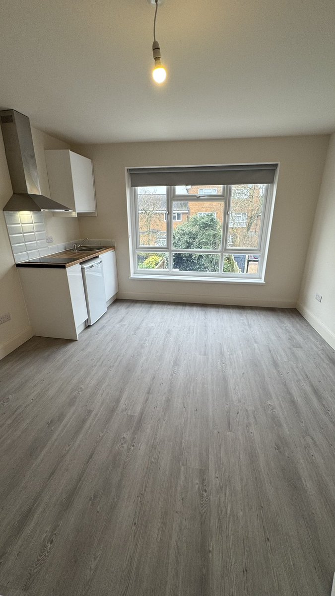 LmestatesLondon's tweet photo. NEW BUILD BEDSIT STUDIO Rent £1050 pcm incs bills 
Wood end way Northolt 
UB5 4QD London 
Available now for viewings call
☎️ 020 84239116 
London metropolis estates 
Lmestates@hotmail.co.uk
https://t.co/S3bndWQfeE https://t.co/ZsRSq8nUrq