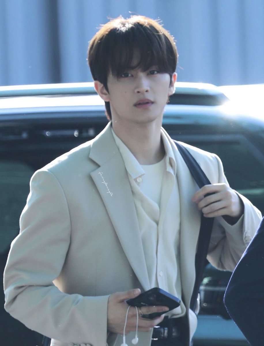 slow JaN tweet media