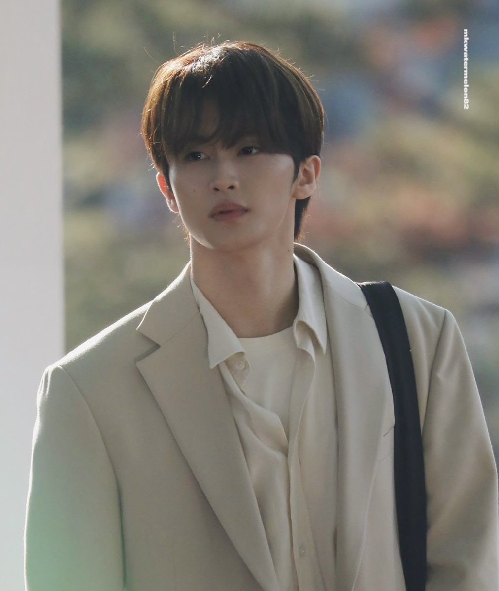 slow JaN tweet media