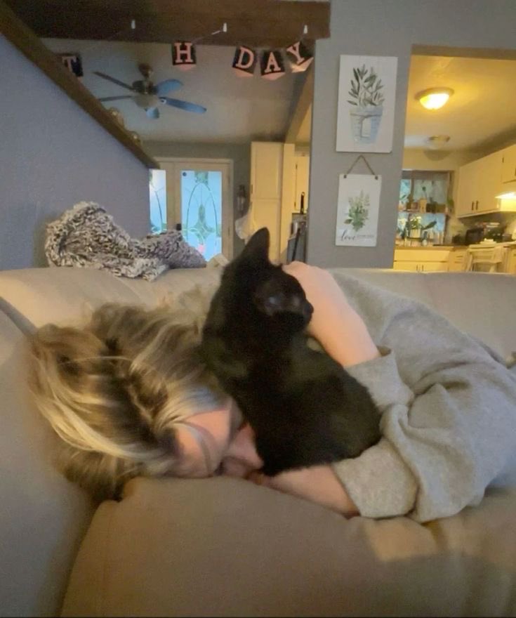 Olivia Voss tweet media