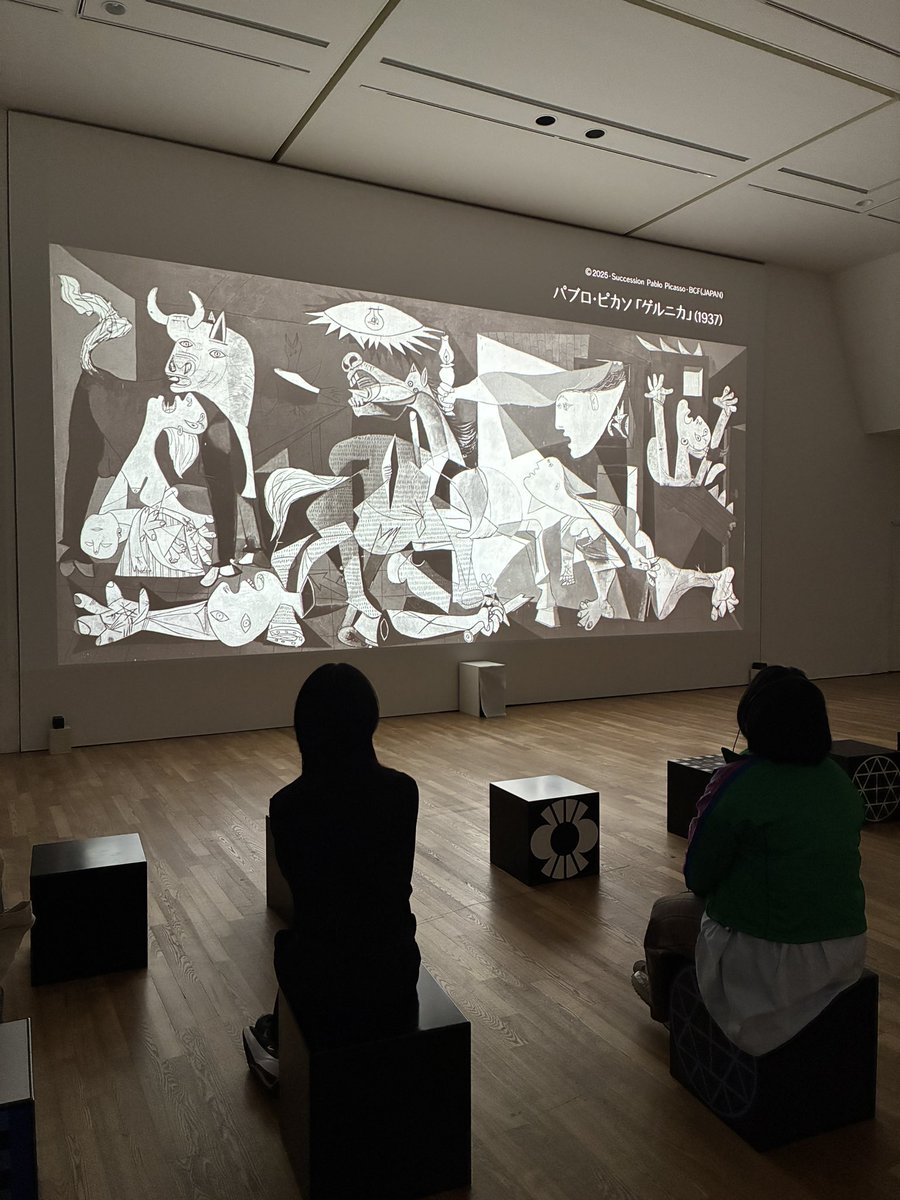 BlueThree11's tweet photo. #藝大美術館 で NHK #日曜美術館 50年展。所要時間70分。芸術は自由で、芸術を通じて人は語り合えるんだと痛感。染織家 #森口華弘 氏の、伝統は技術よりも精神を受け継ぐことだと名言。そして #岡本太郎 氏のテレビ向き圧倒的存在感。映像と絵画とテキストが行き交う不思議体験。50年おめでとう。 https://t.co/gS3dY07AEf
