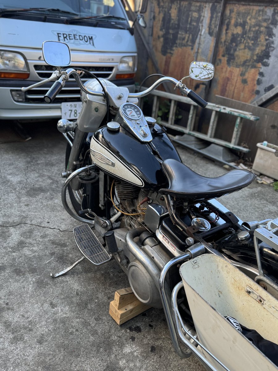 Harley_cb1582's tweet photo. やっと念願の66FLHアーリーショベル納車されました😭👏
#ハーレーダビッドソン
#ショベルヘッド
#アーリーショベル
#FLH
#66FLH https://t.co/P5EzBT59jI