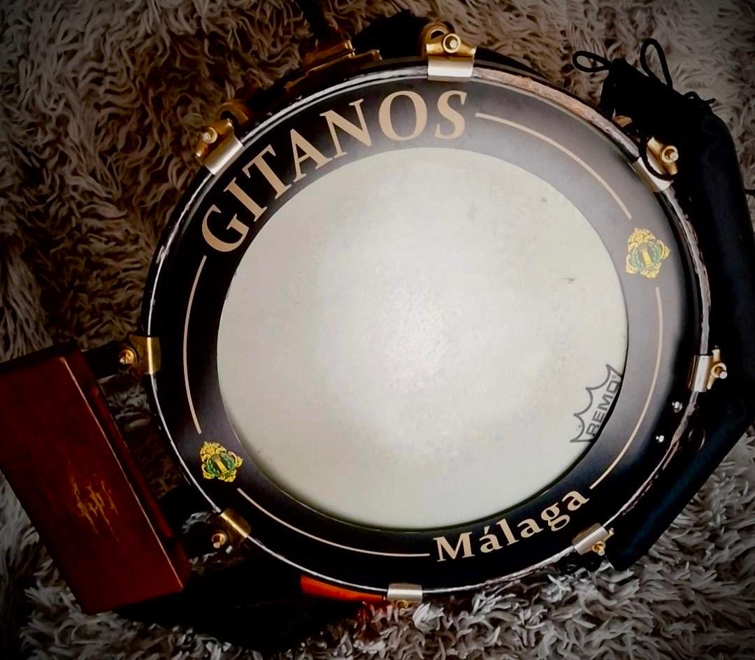 HdaddelaColumna's tweet photo. 🎼 INSCRIPCIÓN ABIERTA!!!

Si eres mayor de 15 años y te apasiona la música cofrade, no dudes en formar parte de nuestra Banda de CCTT DE LOS GITANOS @CCTTGitanos.  
    📨 Escríbenos al número 
📞 615 56 78 72

#CofradíasMLG https://t.co/awJb37TxqV