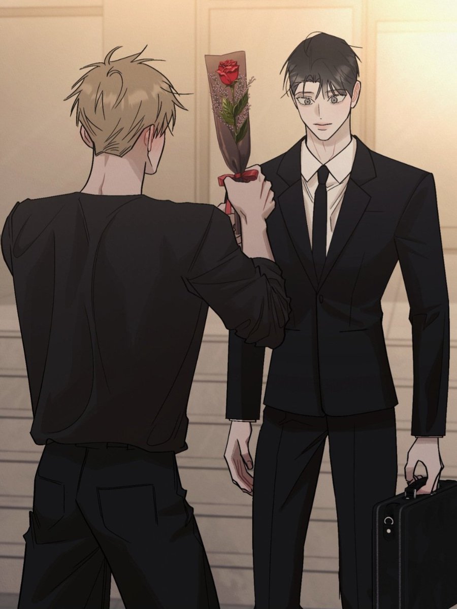 ohjens's tweet image. yeon: "are you... hitting on me?"
kihoon: "YUP. YOU GOT IT!"

kihoo straight to the point and and gave yeon a red rose. 😂

#홍실퀘스트 #RedThreadQuest