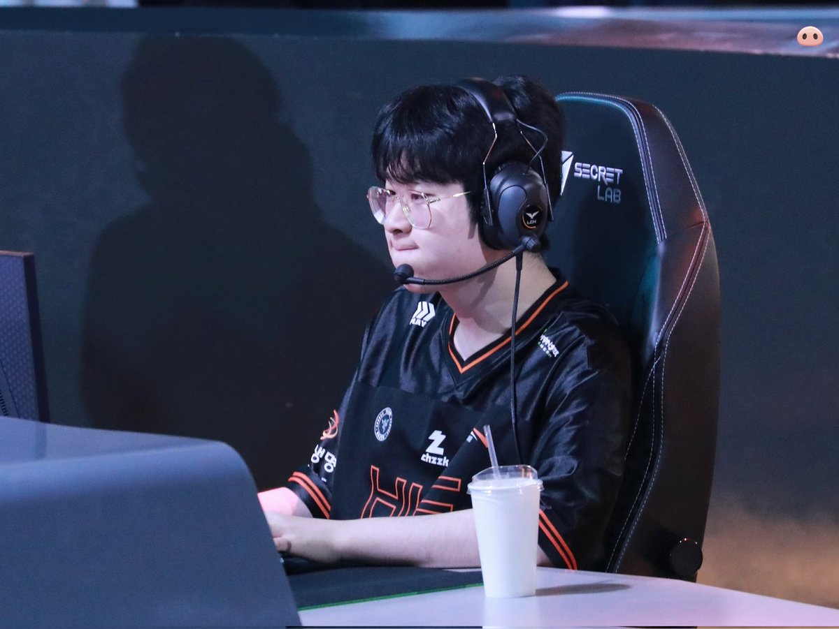 | kissung | tweet media