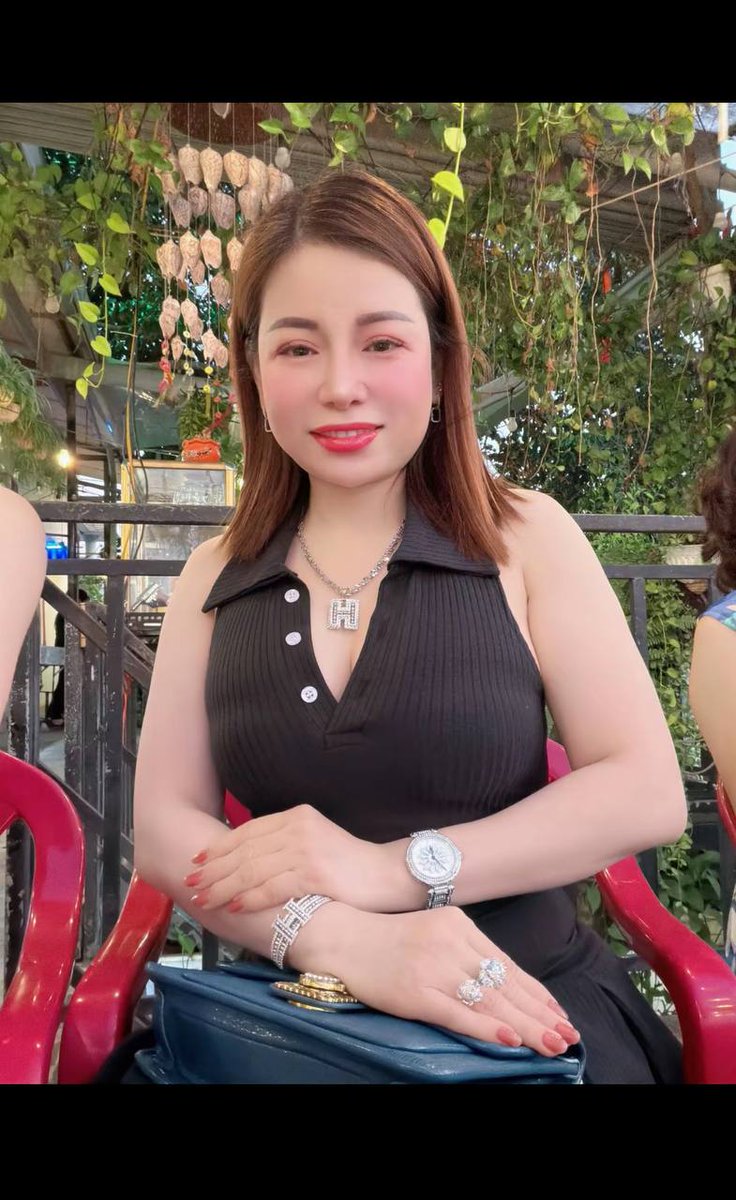 Cẩm Hồng tweet media