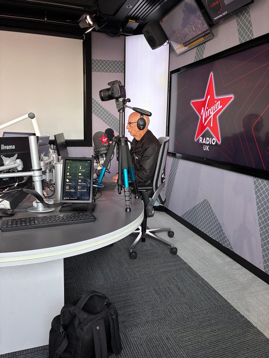 midge ure💙 tweet media