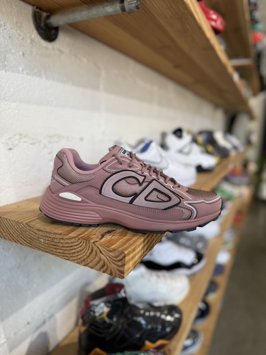 VarsityGoods's tweet photo. New gear landing daily in store! We’re open today 11-6PM located in West Greenville! 

Our website updates daily — https://t.co/qaJywxiM79 💥 https://t.co/wGRYfvJfJo