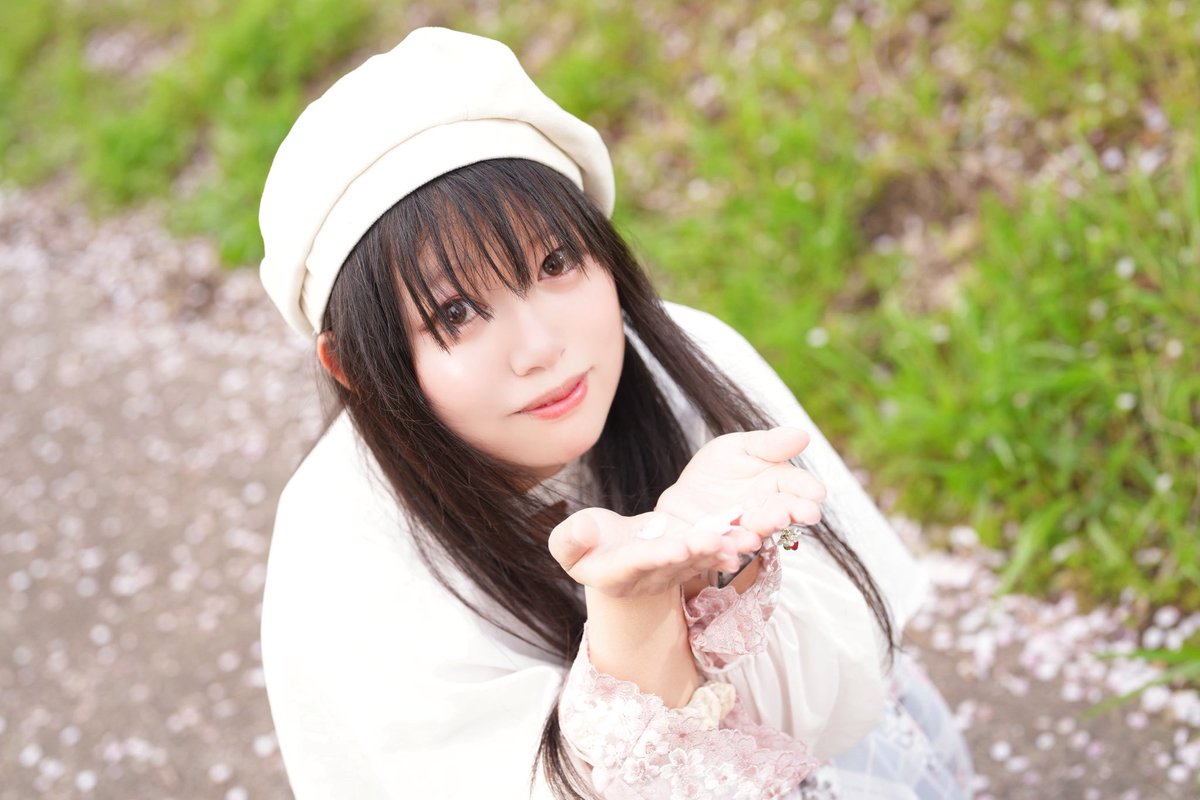 shakura_hanami's tweet photo. アップの写真もよかったと聞いたので!(*,,ÒㅅÓ,,)ｷﾘｯ

ほうれい線消してアップじゃい✌︎︎︎(*'ω'*)✌︎︎︎

カメラマンさん目線のお写真ね😊

･撮影→@kosacamera https://t.co/w56SmZ4nN6