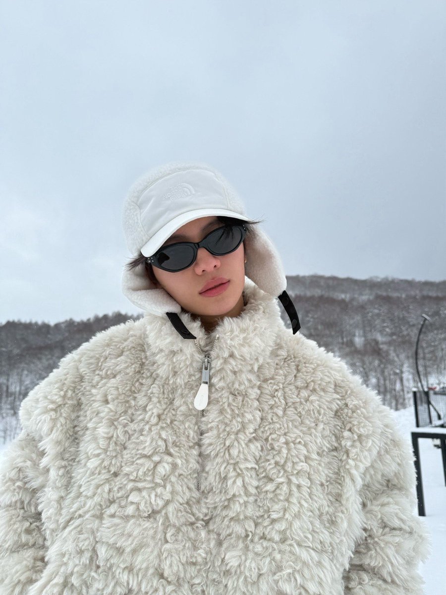 bibi🎀 (rest) tweet media