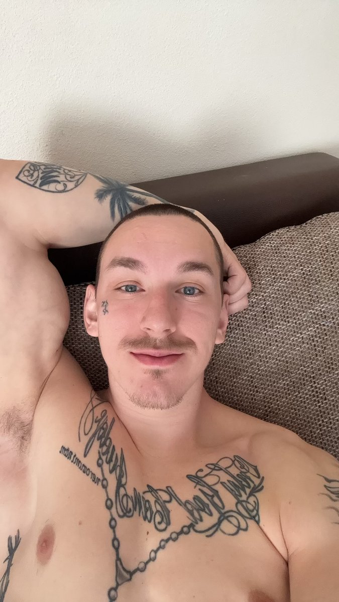 TattedboyFit tweet media