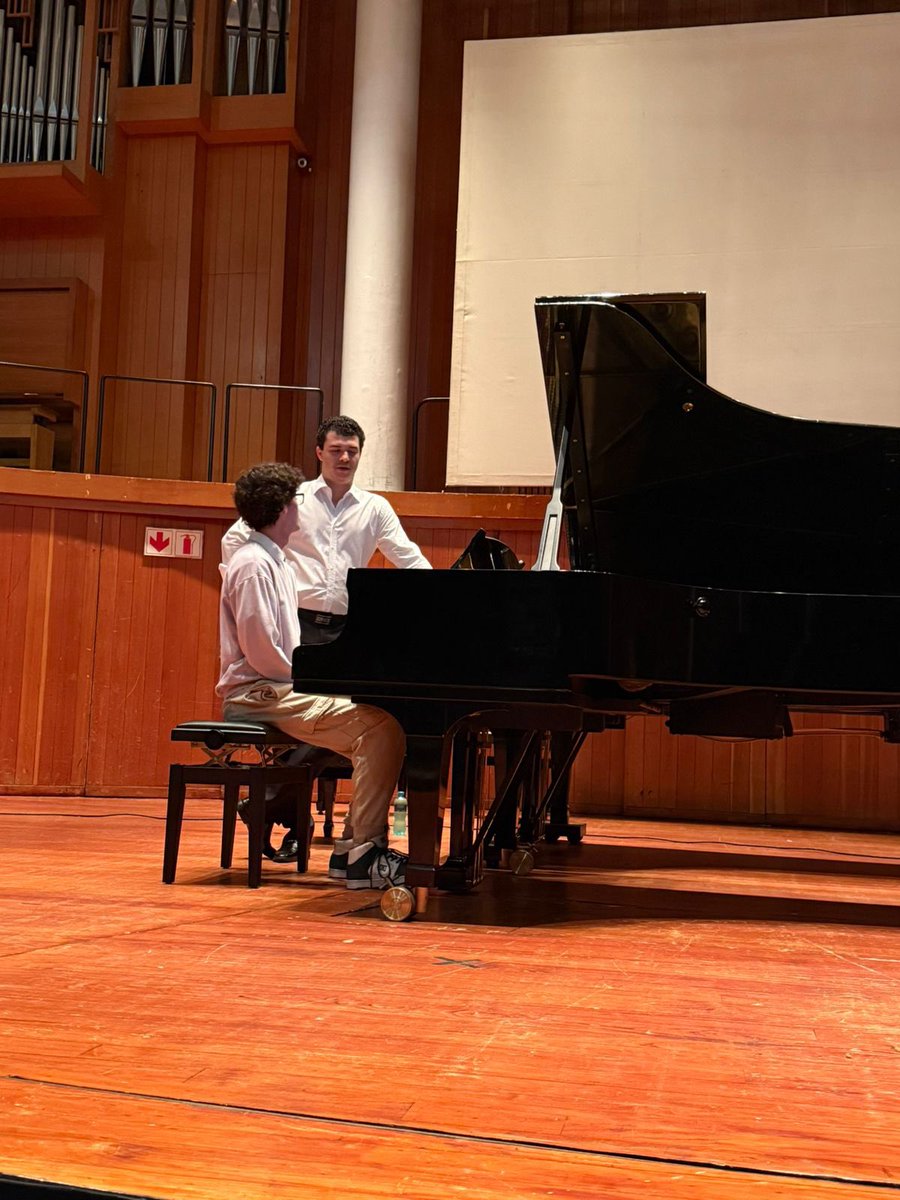 leodemariapiano's tweet photo. Masterclass in Cape Town Music University. 

Thank you for Françoise du Toit for the invitation to meet this wonderful place and students. https://t.co/ssUHnVfVfq