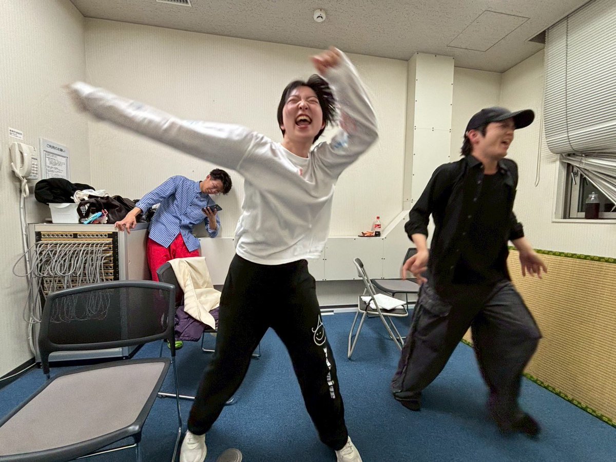 でこぽん tweet media