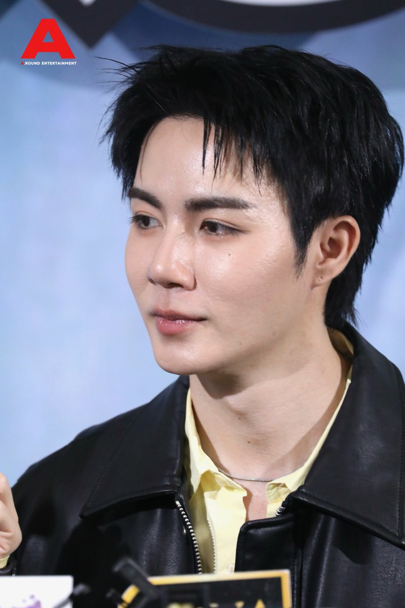 ช่วงสัมภาษณ์ “ซี พฤกษ์” ในงาน ‘HALLS XS SINGHA LEMON SODA THE PERFECT MATCH’

ZNN X HALLS SINGHA
#HallsXSxZeeNuNew
#ZeeNuNew #ซีนุนิว #zeepruk
#HallsXSxSinghaLemonSoda 
#เฟรชสุดขั้วไม่เหมือนใคร
#HallsXSThePerfectMatch