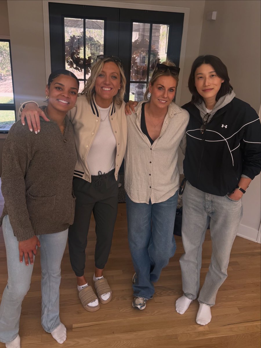 ❤︎̈ tweet media