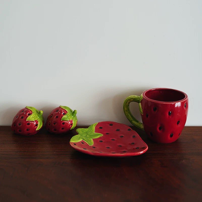 loooovepo's tweet image. 🍓🍓